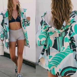 FreePeople Movement Singing in the Rain printed packable jacket size M NWOT